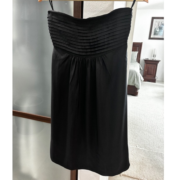 Banana Republic Strapless Fit & Flare Dress - Black Size 0 - Picture 3 of 9